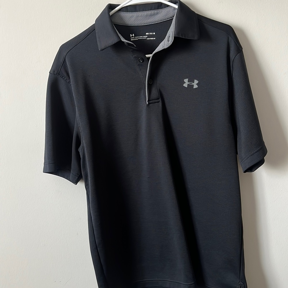 Men’s Medium Black Under Armour HeatGear Golf Shirt Medium Worn Once